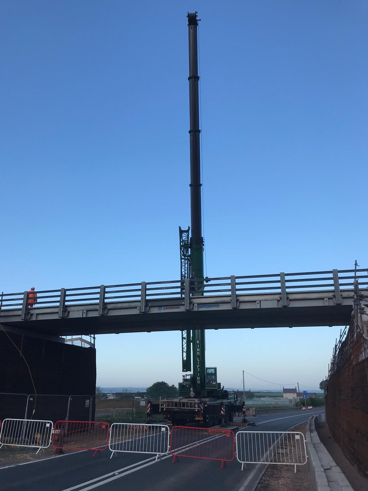 Bridge lift